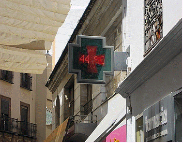 Calle Sierpes di Siviglia 