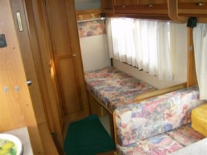 iRopa usato 1 Elnagh interno