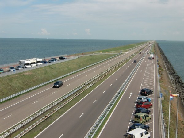 Panorama dalla torre sulla diga del nord Afsluitdijk