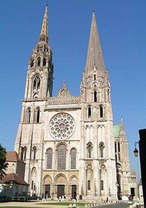 Cattedrale Gotica di CHARTRES Cattedrale Gotica di CHARTRES