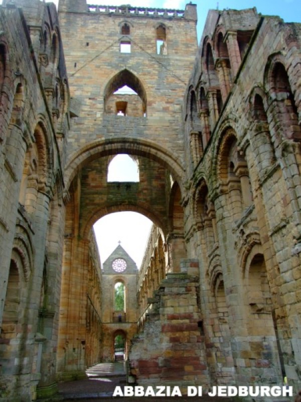 Scorcio dell'Abbazia di Jedburh