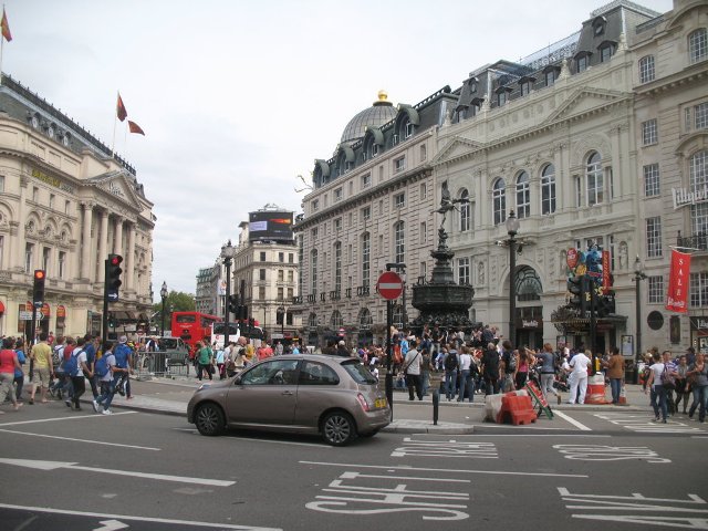Piccadilly Circus-2