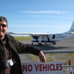 Nunzio davanti al Pilatus Britten-Norman Islander