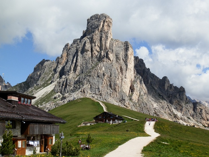 Avventura in moto di 5 giorni per scoprire le Dolomiti Avventura in moto di 5 giorni per scoprire le Dolomiti