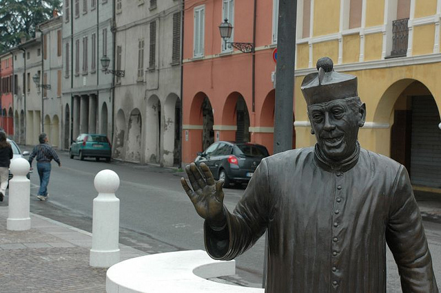 Statua di don Camillo a Brescello
