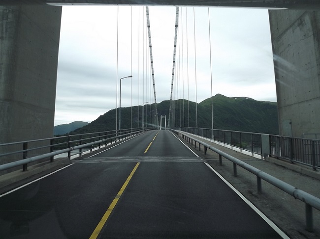 Uno dei tanti ponti presenti sul percorso