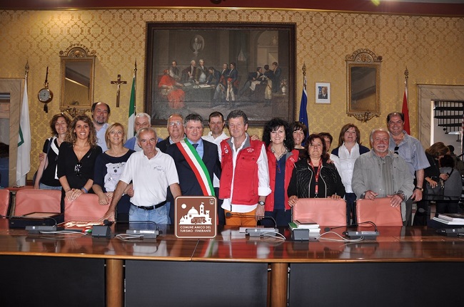 Cartello stradale “Comune Amico del Turismo Itinerante” Cartello stradale “Comune Amico del Turismo Itinerante”