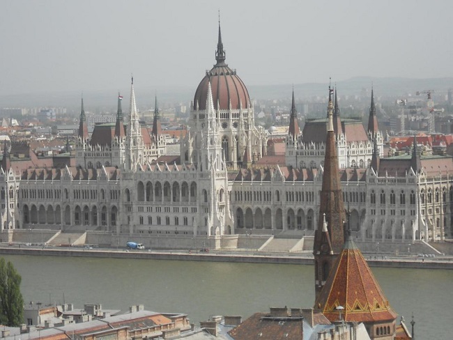 Vista del Parlamento di Budapest