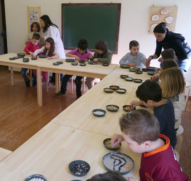 RavennAntica: bambini durante un laboratorio didattico