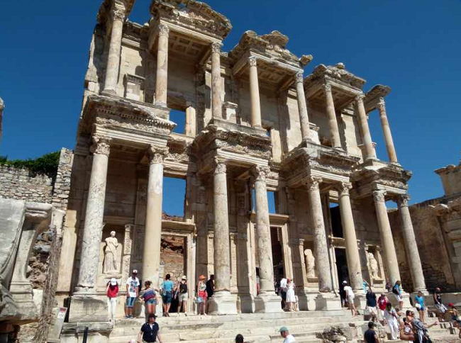 Biblioteca di Celso a Efeso Biblioteca di Celso a Efeso