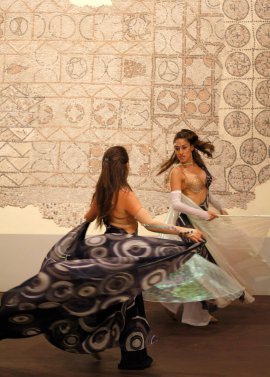 Munira e Belen Carreras (danza del ventre) Munira e Belen Carreras (danza del ventre)