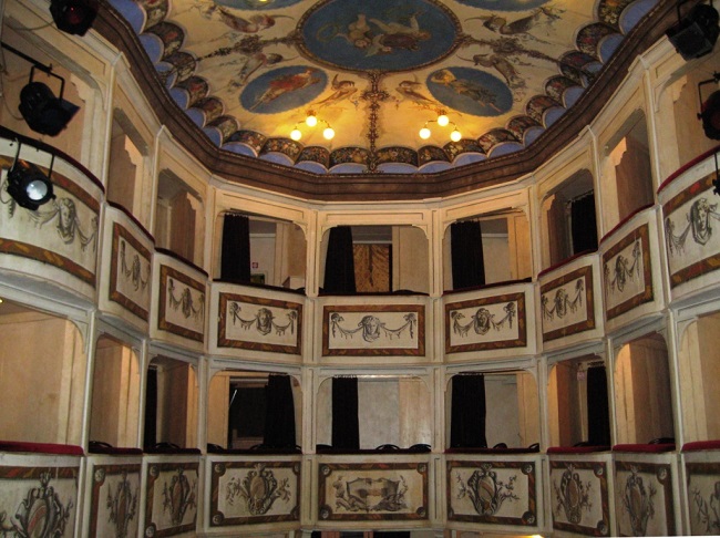 Teatro della Concordia a Monte Castello di Vibio Teatro della Concordia a Monte Castello di Vibio