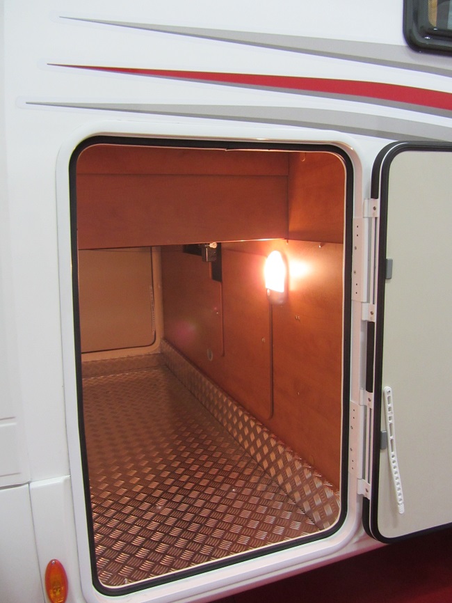 pla-plasy-special-limited-edition-garage