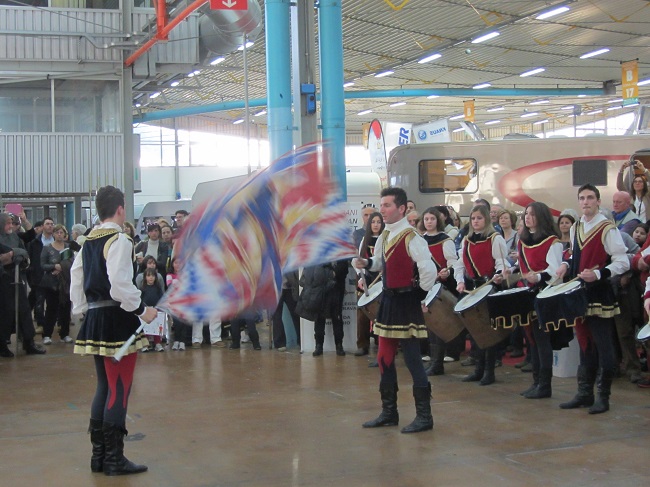 sbandieratori-proloco-carrara