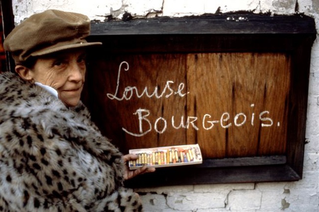 l’artista Louise Bourgeois