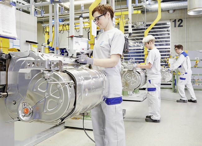 Eberspaecher_Wilsdruff_Produktion_Endmontage_Euro-6-Abgasanlagen