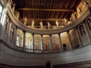 teatro-all-antica-sabbioneta-in-camper