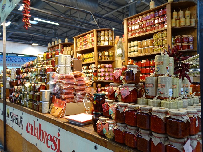 Il Caffè di Farro, il folclore degli sbandieratori e i consigli per l’EXPO