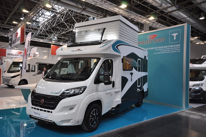 Project 2000 solleva il tetto di Roller Team Triaca