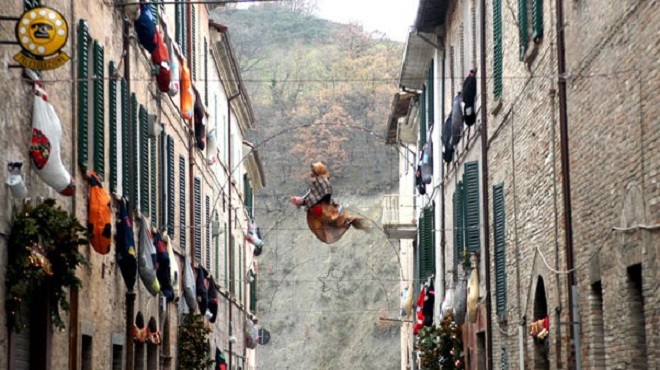 Festa Nazionale della Befana di Urbania (Pesaro e Urbino) dal 2 al 6 gennaio 2016