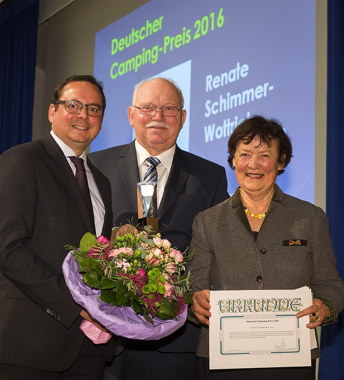 Il ‘Deutscher Campingpreis’ va a Renate Schimmer Wottrich