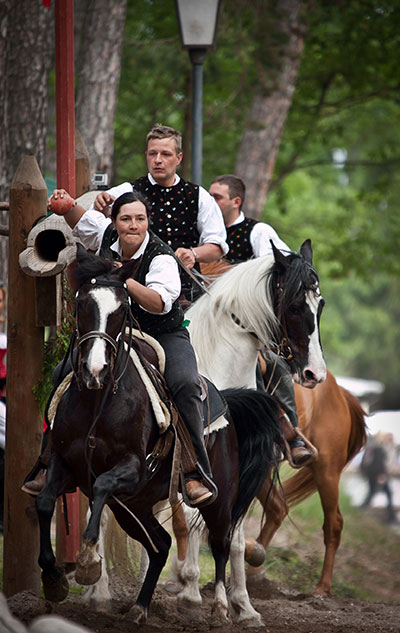 Un viaggio nella leggenda con la 35esima Cavalcata Oswald von Wolkenstein