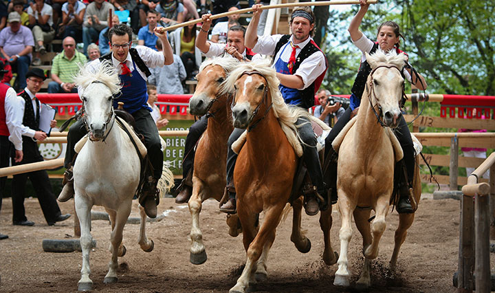 Alpe-di-Siusi-Marketing-Cavalcata-Oswald-Von-Wolkenstein-Sara-Baroni