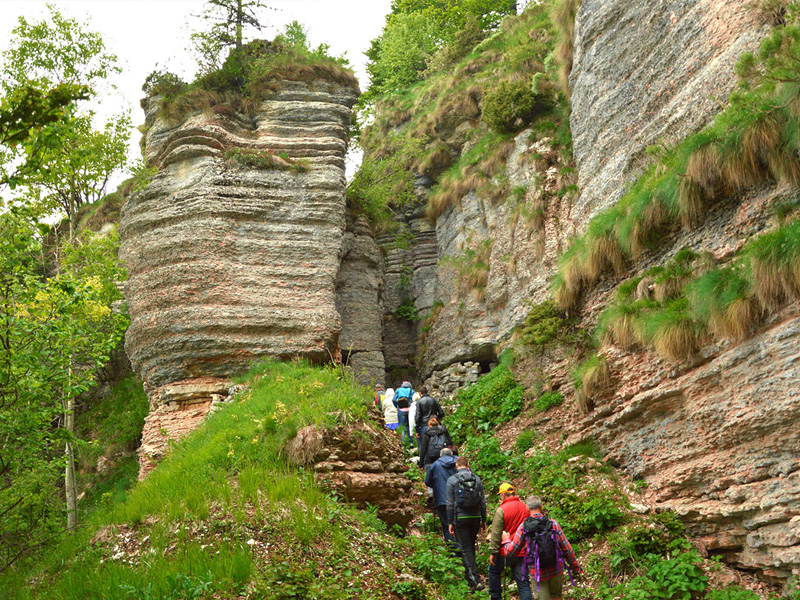 Folgaria, escursione alla Forra del Lupo, un percorso emozionante lungo il fronte della Grande Guerra