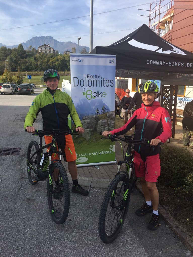 In E-Bike tra le Dolomiti e i pascoli del formaggio Piave DOP
