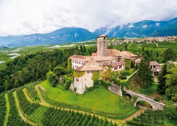 Castel Valer 4 ville in fiore_2 copia