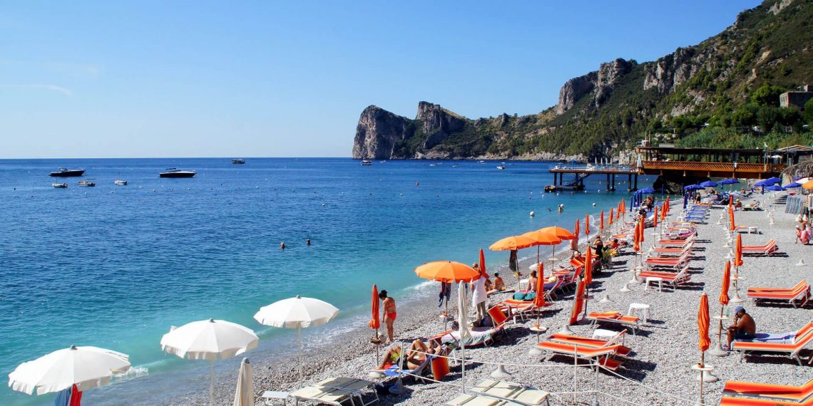 panoramic villaggio nettuno