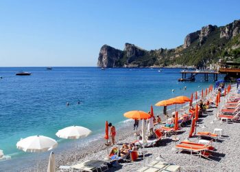 panoramic villaggio nettuno
