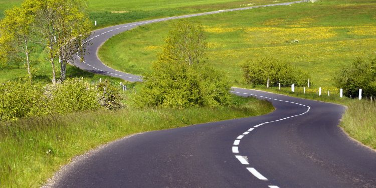 I requisiti della strada che giustificano la contestazione differita