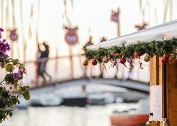 Arrivano due presepi sommersi nelle acque del lago a Bardolino