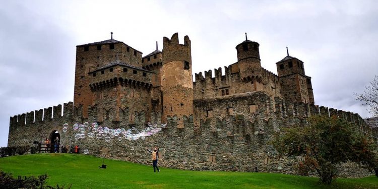 Il Castello di Fénis, una meraviglia nel cuore della Valle d’Aosta