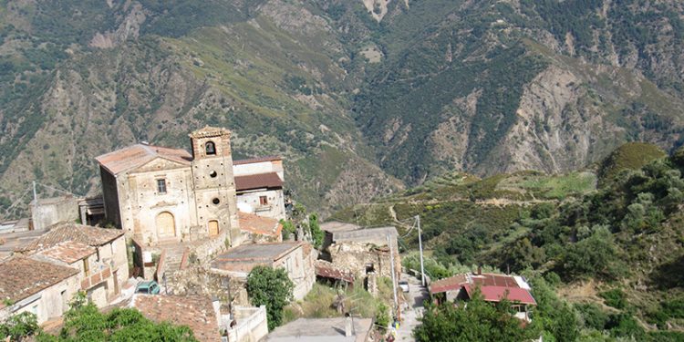 Calabria inedita: un itinerario greco bizantino sul litorale ionico