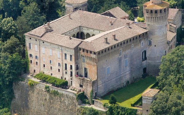 Primavera Romantica 2021: 40 eventi nei Castelli del Ducato e nei borghi medievali