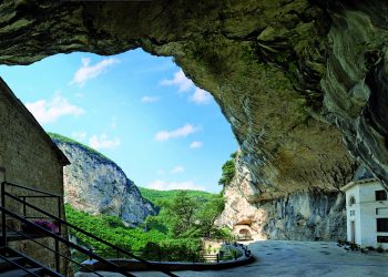 Le Grotte di Frasassi conquistano la stampa internazionale