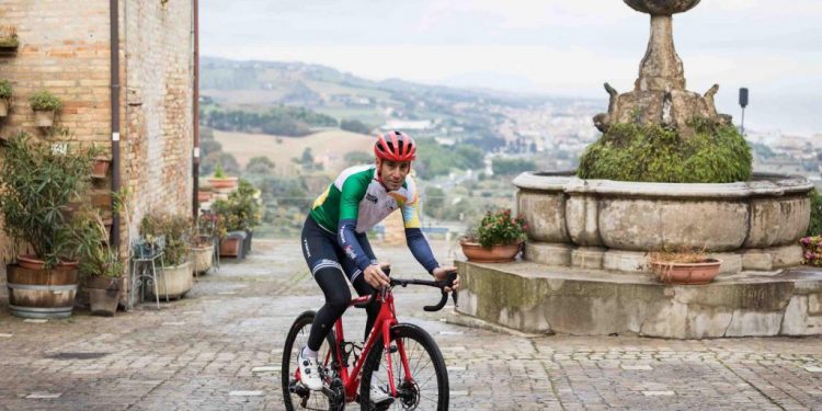 Giro d’Italia, giovedì tappa storica Grotte di Frasassi-Ascoli Piceno