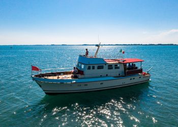 Dal lago al mare aperto, in barca fino alla fine dell’estate