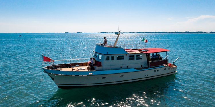 Dal lago al mare aperto, in barca fino alla fine dell’estate