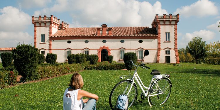In bici nel Ferrarese tra natura, arte, cultura e enogastronomia