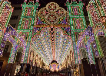 Festival delle luminarie, Otranto accende un milione di luci