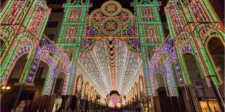 Festival delle luminarie, Otranto accende un milione di luci