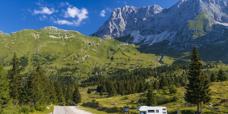 Italiani on the road: il boom del camper sharing secondo l’indagine di Yescapa