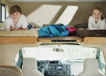 In camper con bambini: le 5 regole d’oro secondo Yescapa