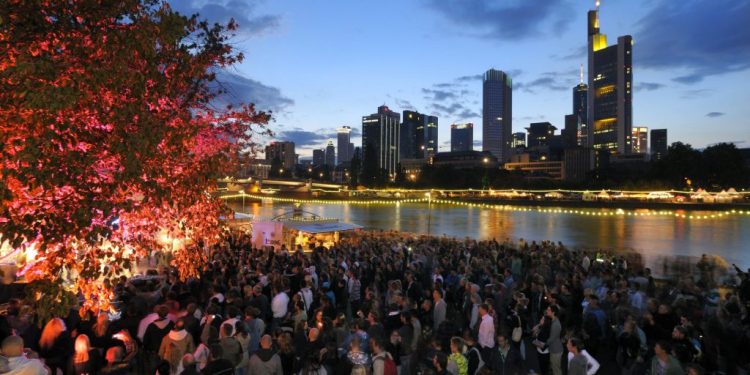 Francoforte: una città per giovani con gli amici o in coppia