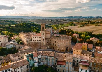 Dal 25 giugno al 18 settembre torna in tutta Italia “Una Boccata d’Arte”