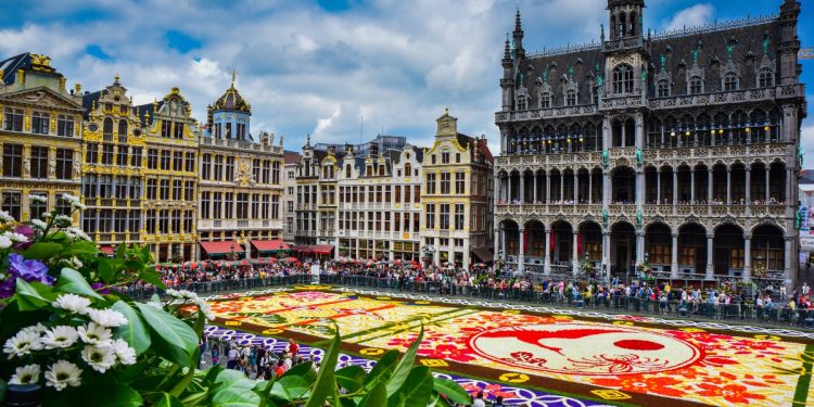 Torna il Tapis de Fleurs: Bruxelles si tinge di mille colori