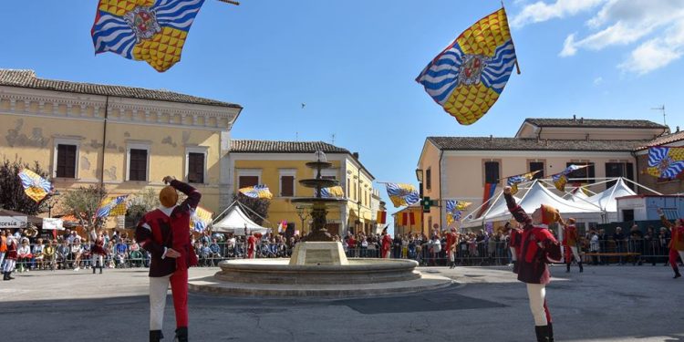 A Potenza Picena (MC) una festa con le tradizioni marchigiane per celebrare il Grappolo d’Oro